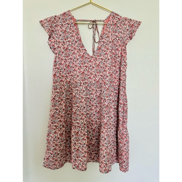 Abercrombie & Fitch Dresses & Skirts - Abercrombie & Fitch Pink Floral Ruffle Sleeve Trapeze Mini Dress, Size MP NWT